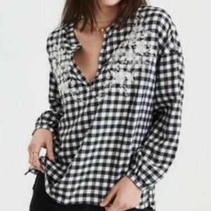 AMERICAN EAGLE Women's Black White Gingham Check Popover Embroidered Shirt M